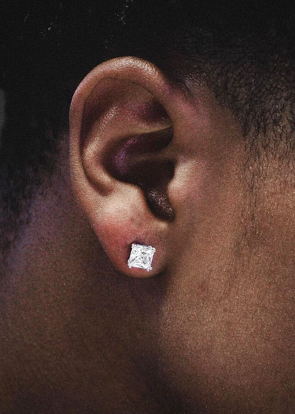 Round Stud