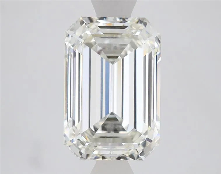 2.08ct Emerald Lab Grown Diamond (Colour G, Clarity VVS2, IGI Certified)