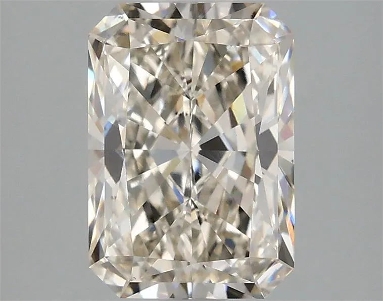2.10ct Radiant Lab Grown Diamond (Colour H, Clarity VS1, IGI Certified)