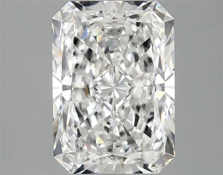 2.90ct Radiant Lab Grown Diamond (Colour E, Clarity VVS2, IGI Certified)