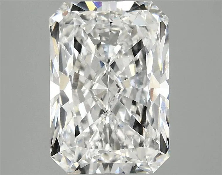 3.03ct Radiant Lab Grown Diamond (Colour E, Clarity VS2, IGI Certified)