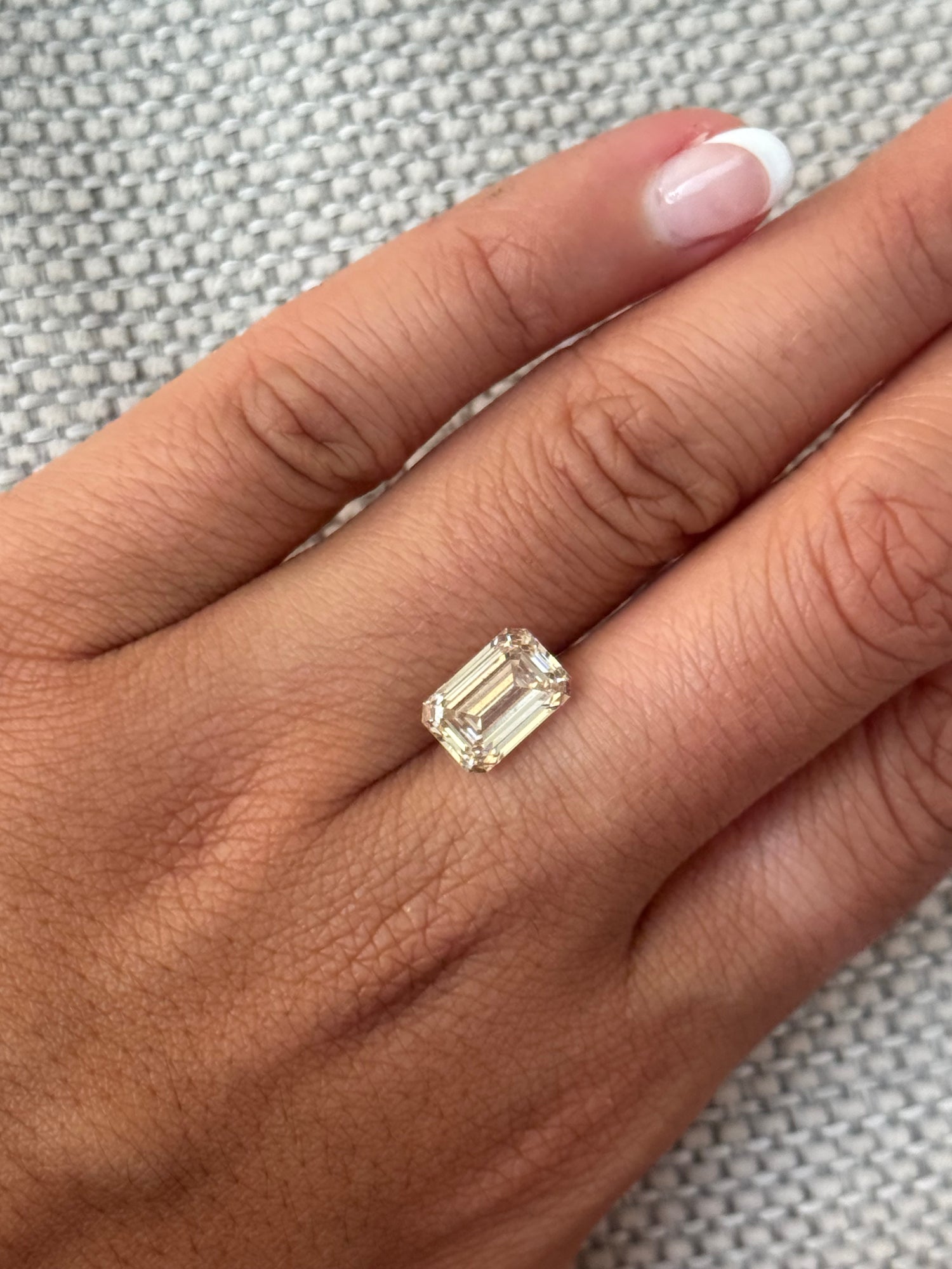 3.04ct emerald champagne diamond