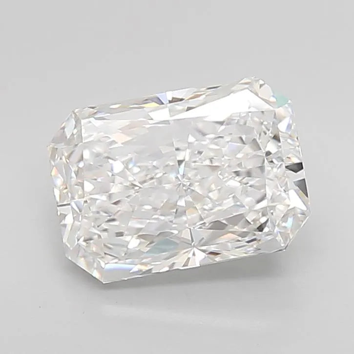 3.04ct Radiant Lab Grown Diamond (Colour D, Clarity VVS1, IGI Certified)