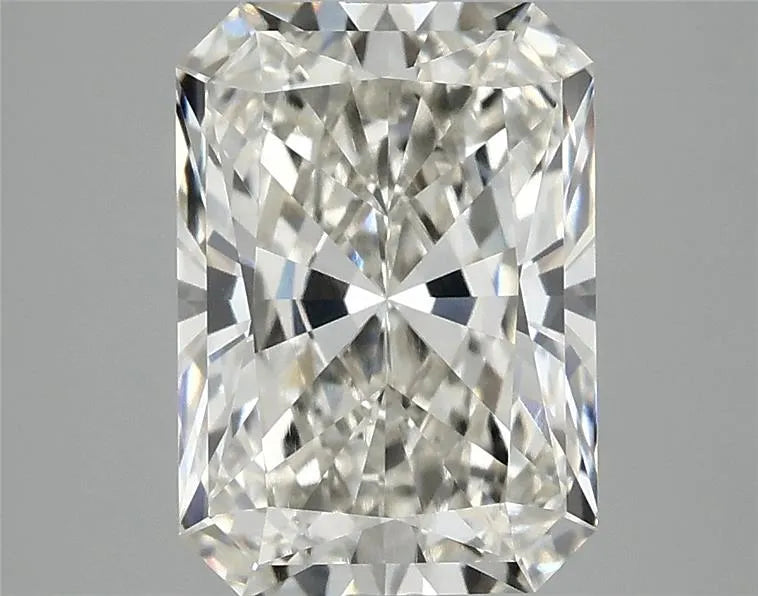 3.10ct Radiant Lab Grown Diamond (Colour H, Clarity VVS2, IGI Certified)