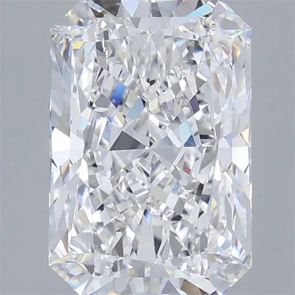 3.55ct Radiant Lab Grown Diamond (Colour E, Clarity VVS2, IGI Certified)