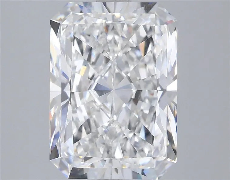3.90ct Radiant Lab Grown Diamond (Colour E, Clarity VS1, IGI Certified)