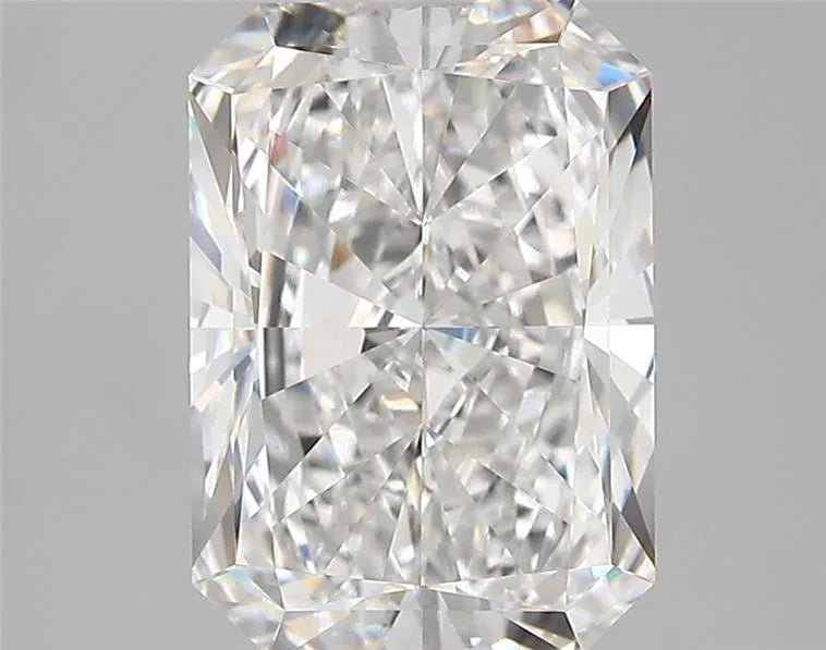 4.00ct Radiant Lab Grown Diamond (Colour E, Clarity VVS1, IGI Certified)