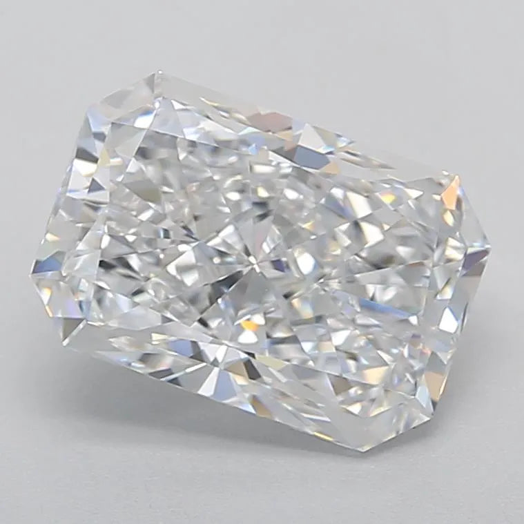 4.02ct Radiant Lab Grown Diamond (Colour E, Clarity IF, IGI Certified)