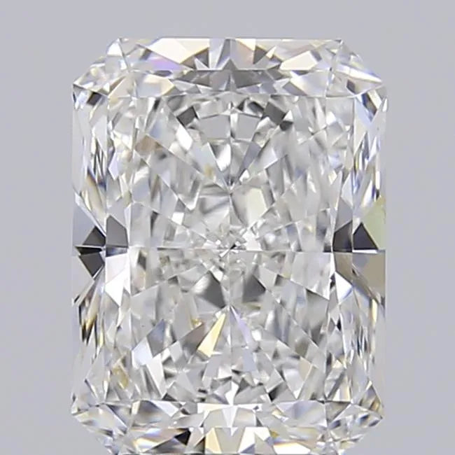 4.07ct Radiant Lab Grown Diamond (Colour E, Clarity VVS2, IGI Certified)