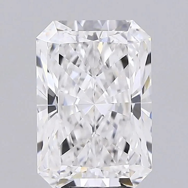 4.34ct Radiant Lab Grown Diamond (Colour E, Clarity VVS1, IGI Certified)