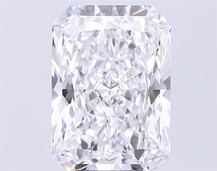 4.58ct Radiant Lab Grown Diamond (Colour E, Clarity VVS1, GIA Certified)