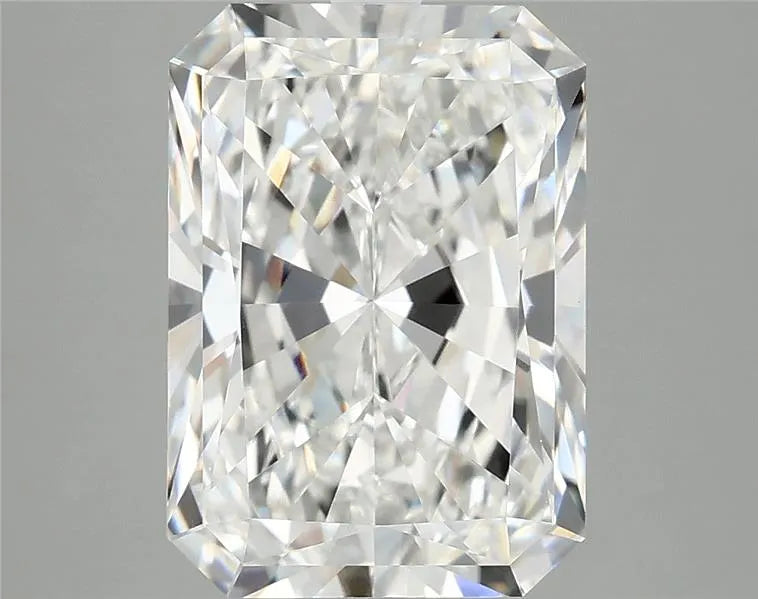 5.00ct Radiant Lab Grown Diamond (Colour F, Clarity VVS2, IGI Certified)