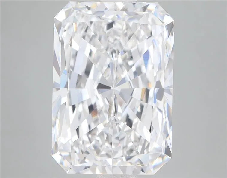 6.00ct Radiant Lab Grown Diamond (Colour E, Clarity VVS2, IGI Certified)