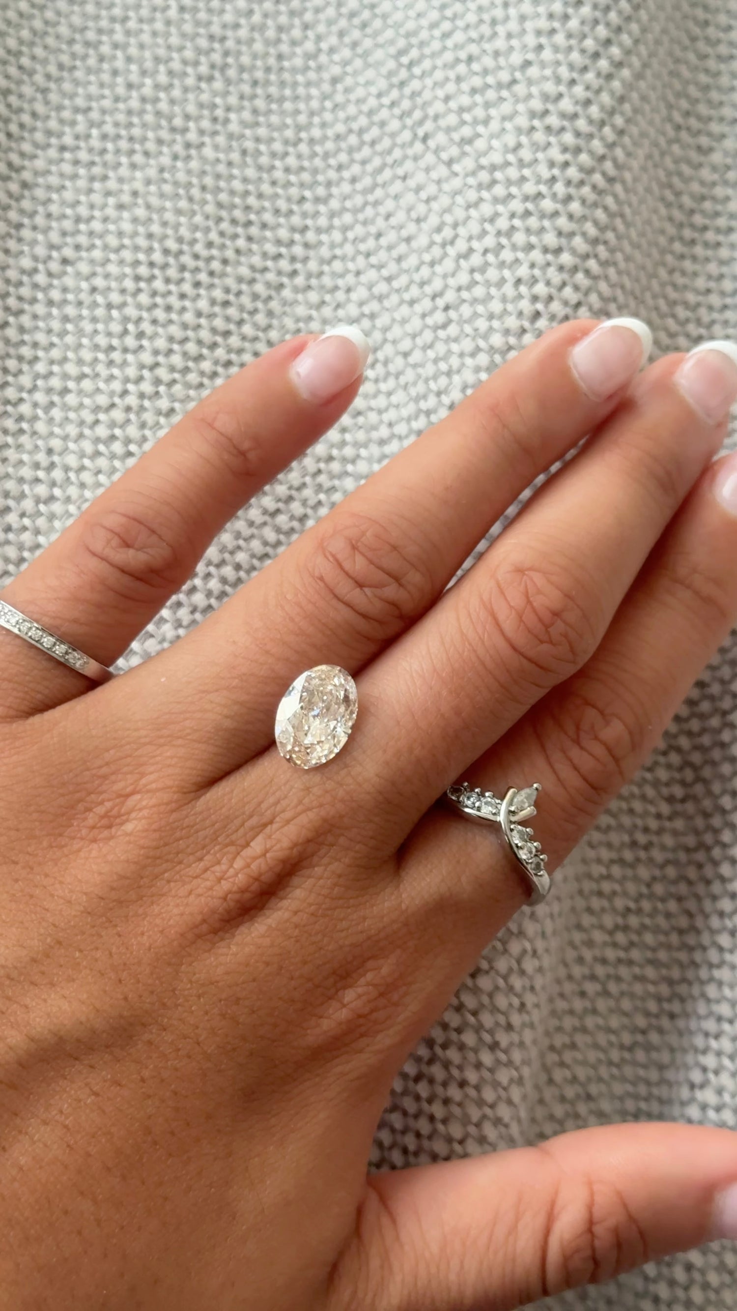 3.05ct oval champagne diamond, K colour VS1, alternate view