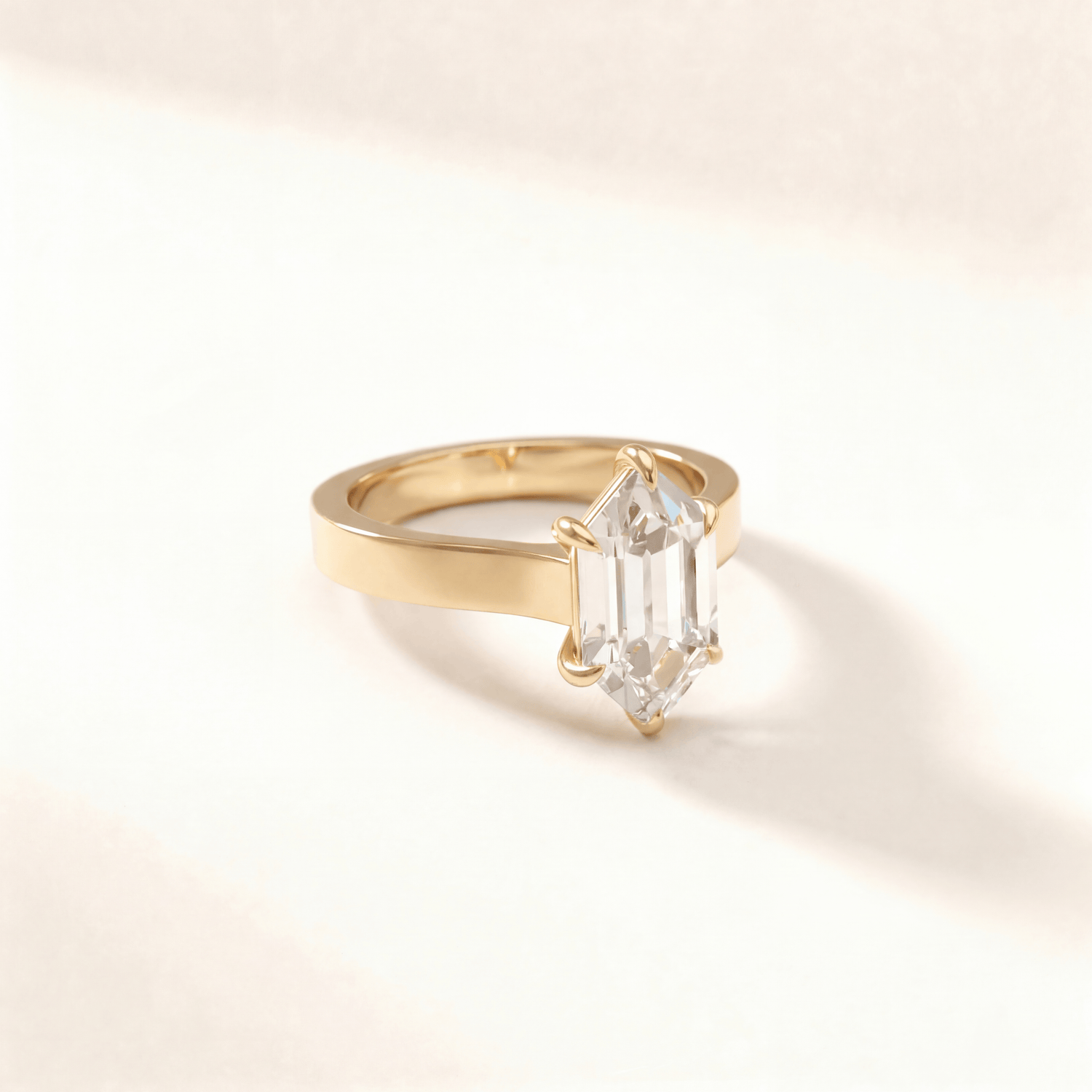 Dutch Marquise Thick Rail