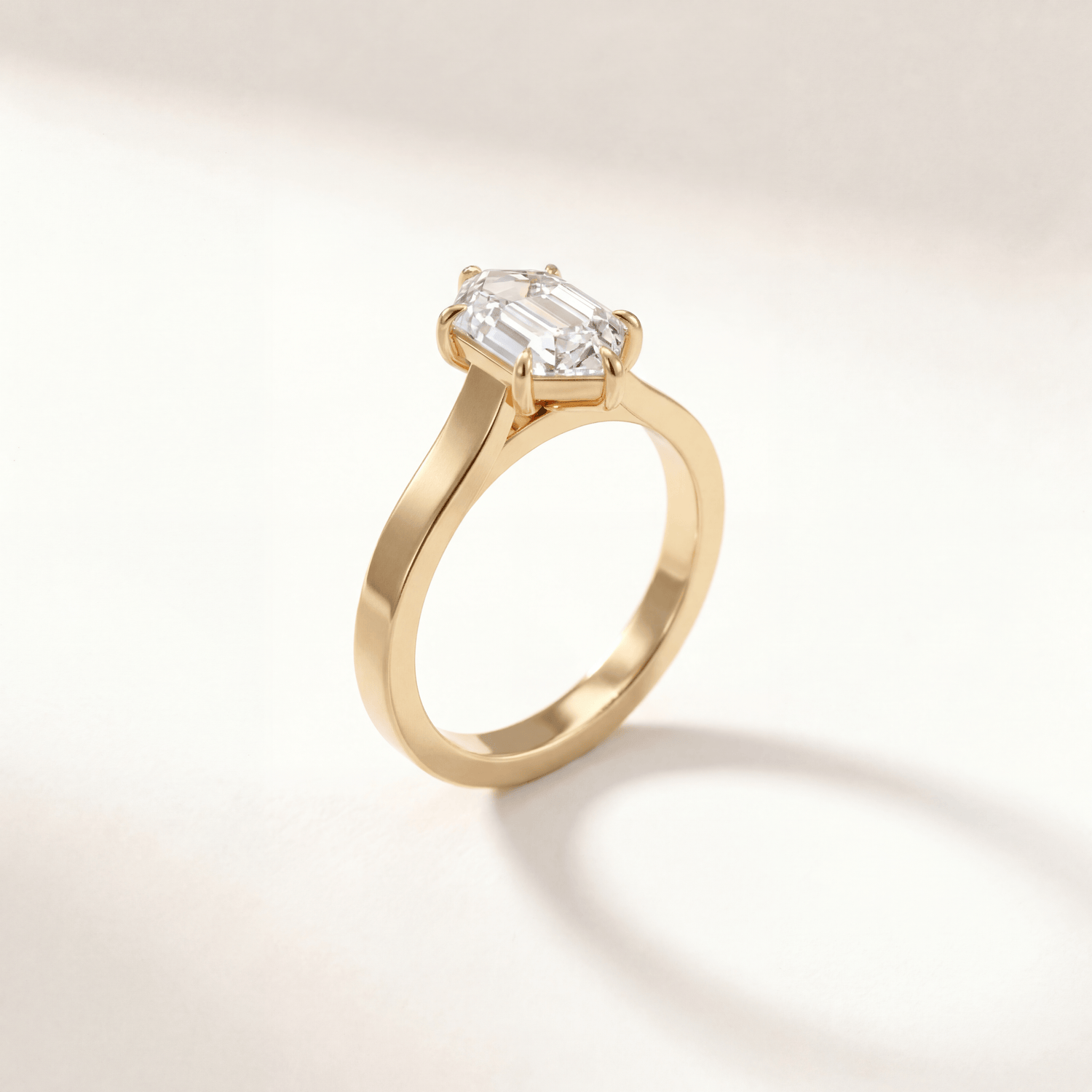 Dutch Marquise Thick Rail