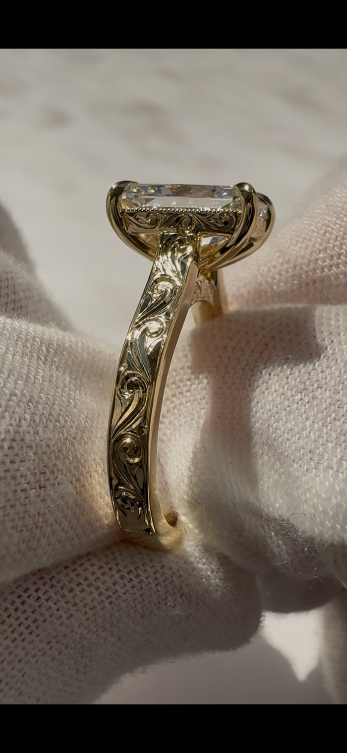 Vintage Scroll engraved band