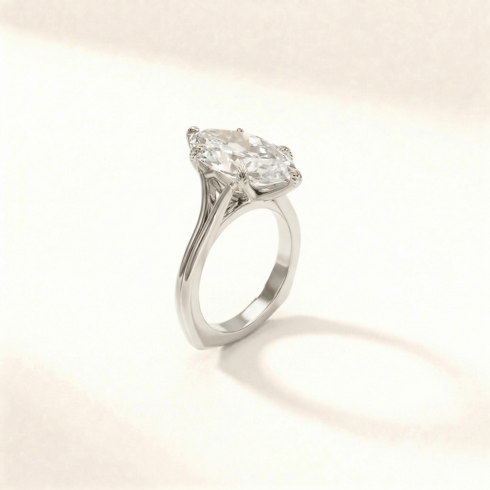 Marquise Tulip Leaf Engraved with Double Band