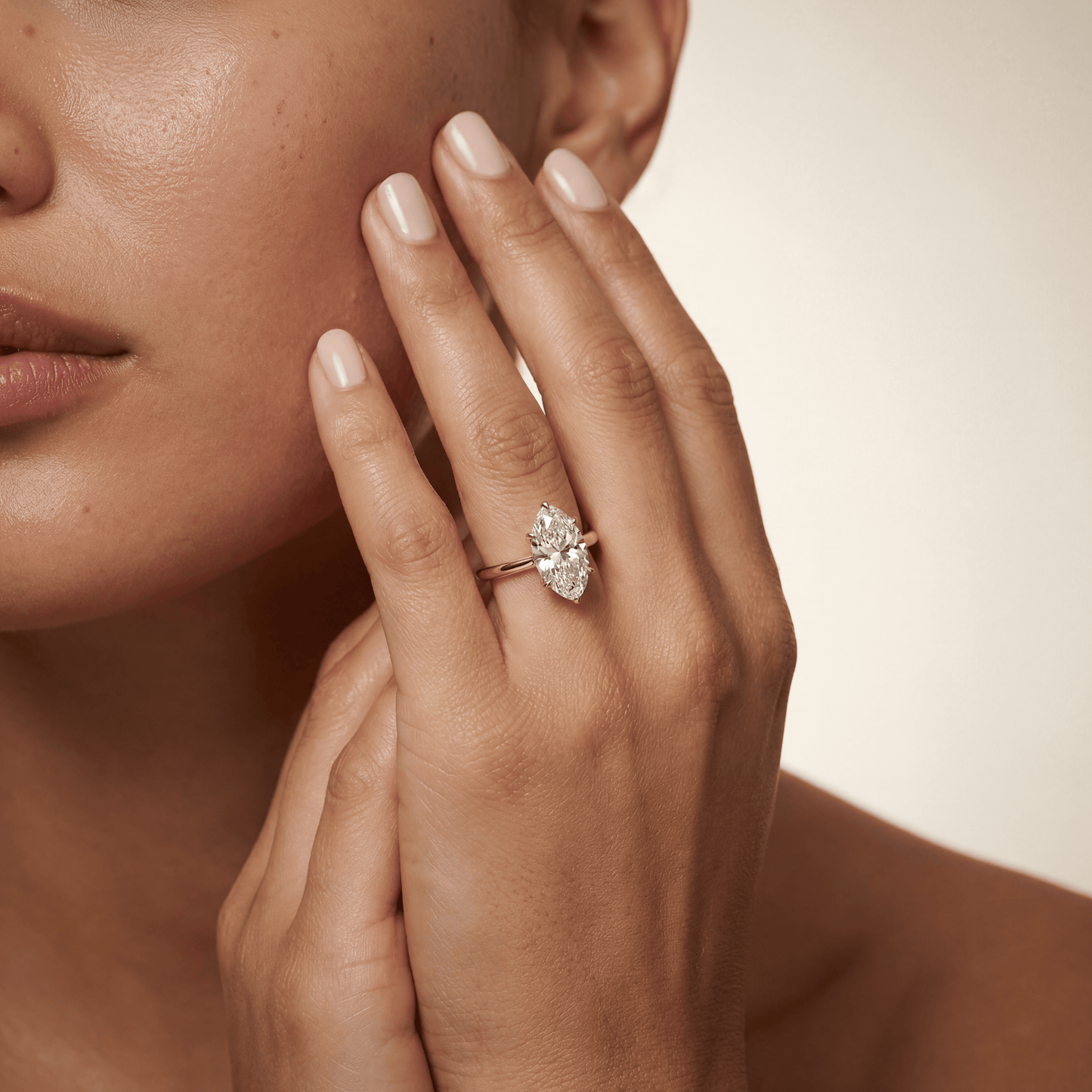 Moval Tulip Six Petal Hidden Halo