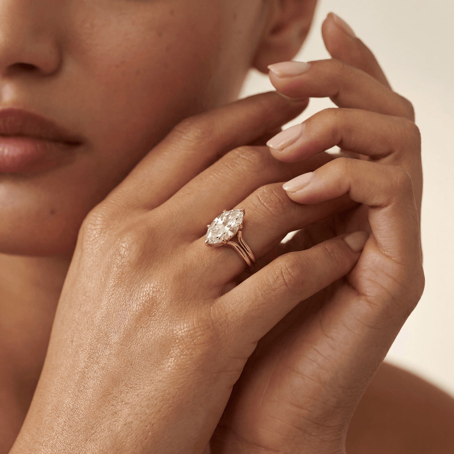 Moval Tulip Split Shank Gallery Rail