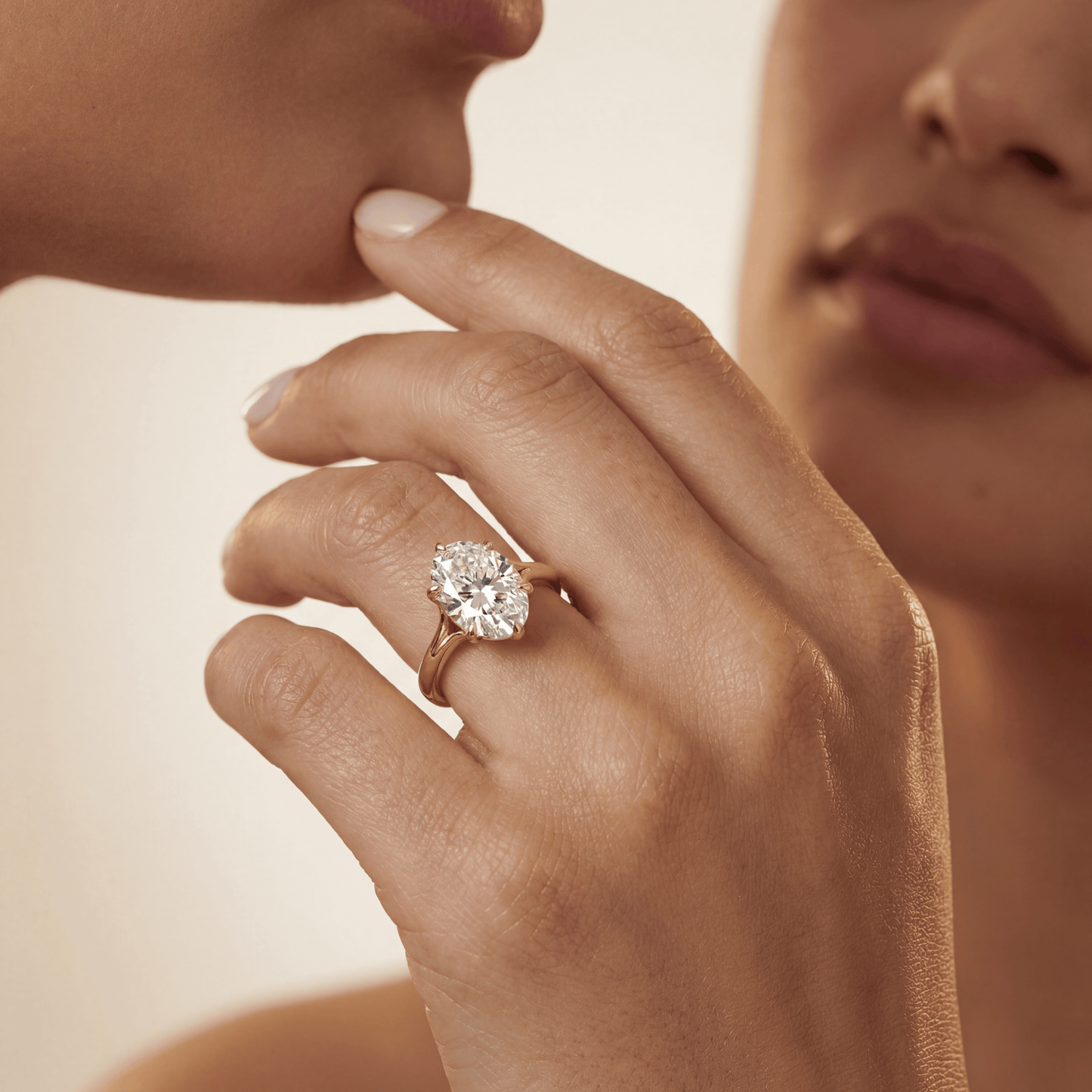 Oval Tulip Six Petal Split