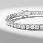 Lab grown diamond tennis bracelet with round diamonds in white gold