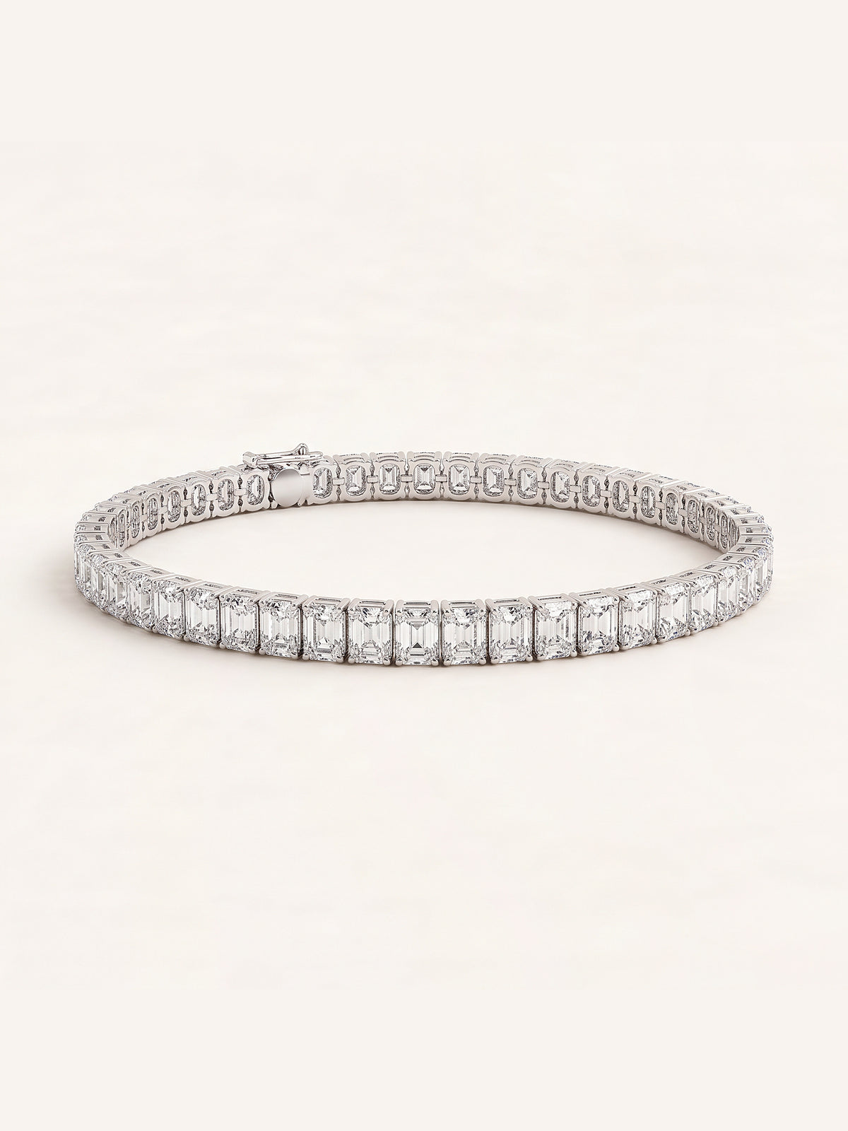 Emerald shaped diamond tennis bracelet in 14K white gold