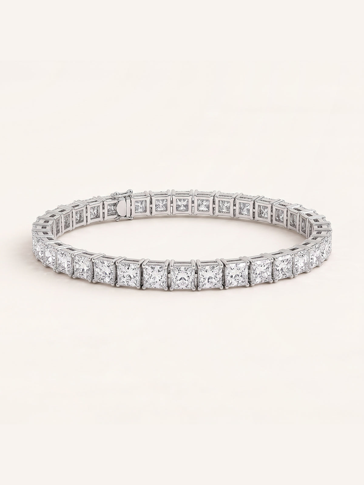 Princess shaped diamond tennis bracelet in 14K white gold