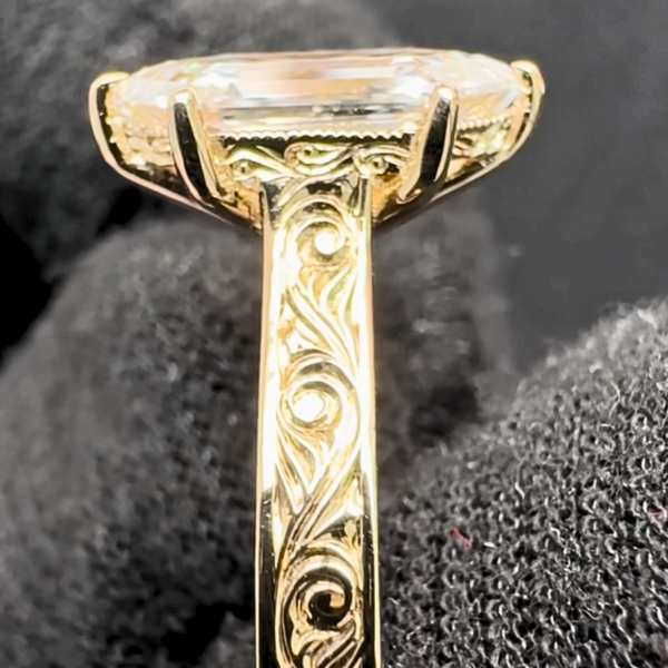 Vintage Scroll